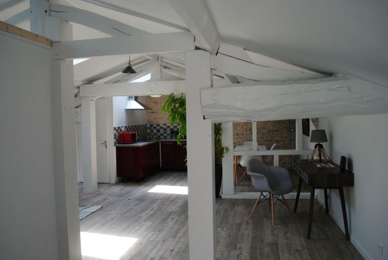 Ecurie De La Grange L'Abbe Apartment Le Langon Exterior foto